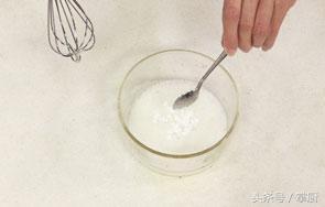 简单快速做鸡蛋糕的方法（这样做出来美观漂亮）(9)