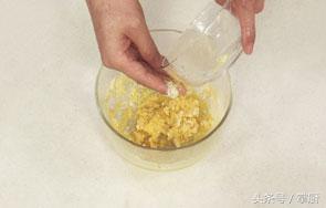 简单快速做鸡蛋糕的方法（这样做出来美观漂亮）(6)